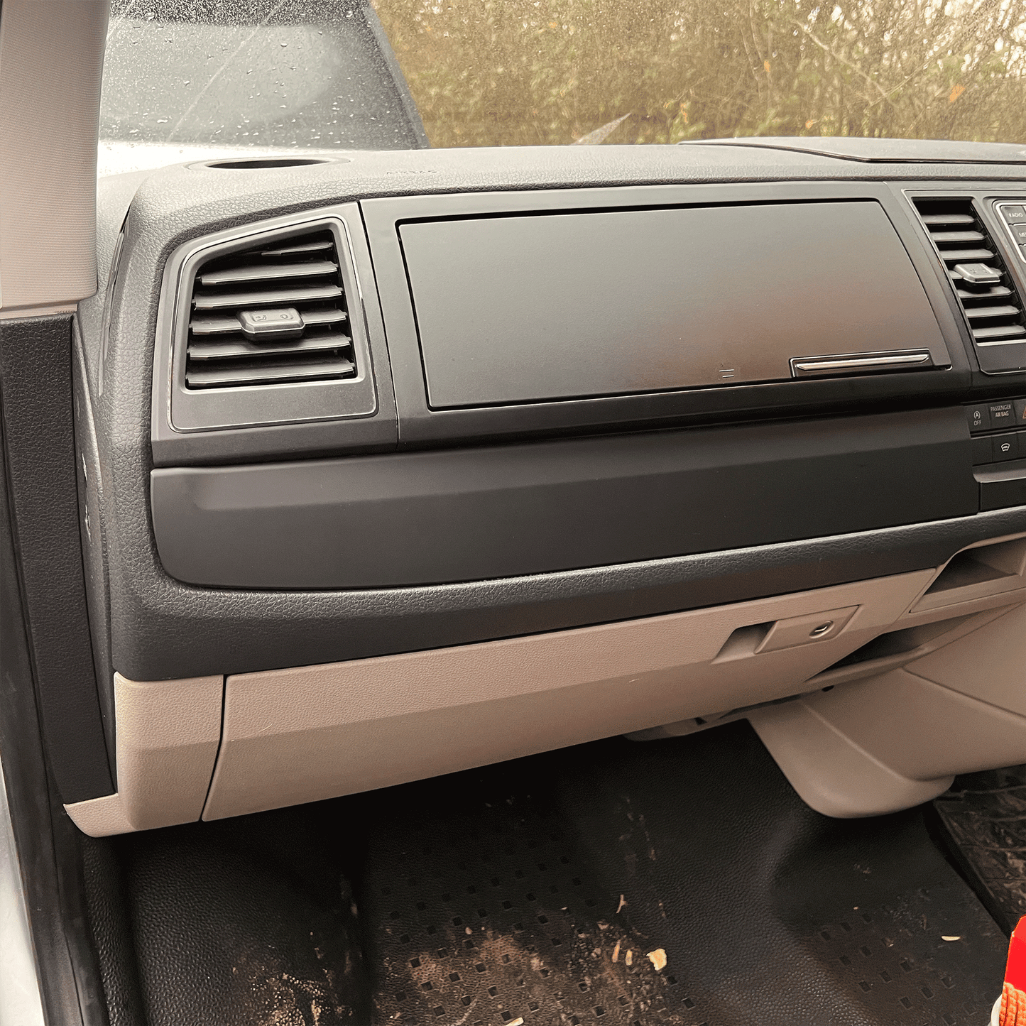 VW Transporter T6 Lower Dash Styling Trims Comfort Dash Matte Black Painted and Ready to Fit (Set of 6)